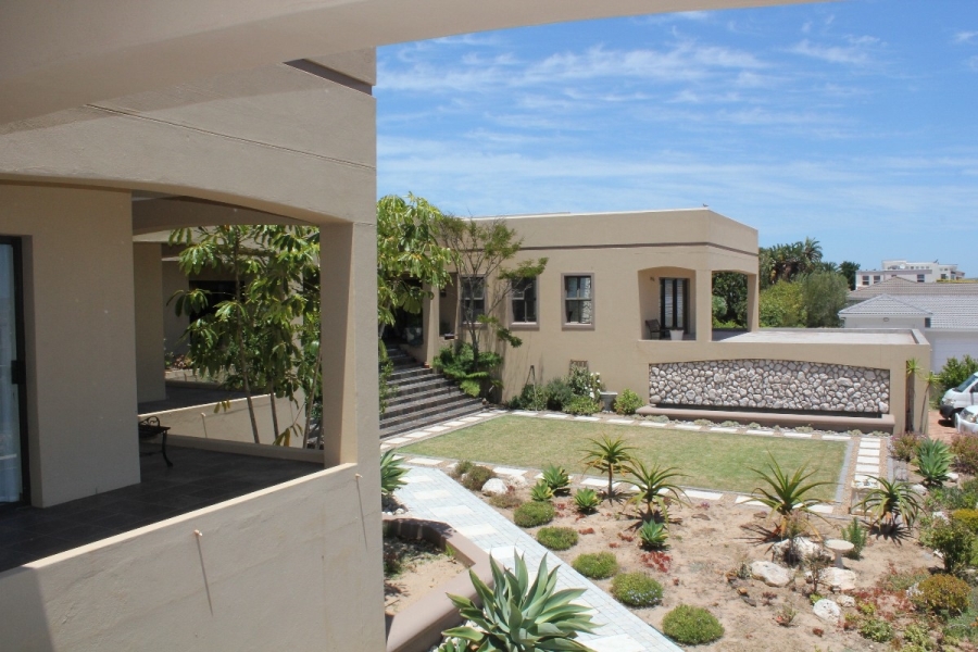4 Bedroom Property for Sale in Myburgh Park Western Cape